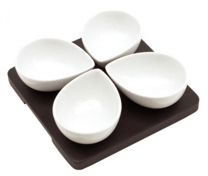 Bowls and dishes met logo